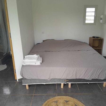 Loue Bungalow Climatise Proche Lagon แซ็งต์-เลอ ภายนอก รูปภาพ